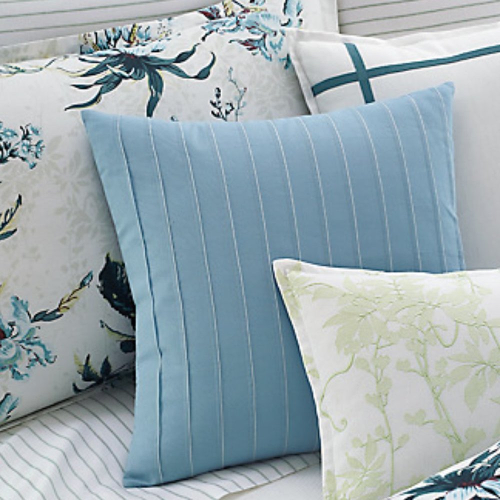 NWOT Lauren Ralph Lauren Eden Pleat Throw Pillow